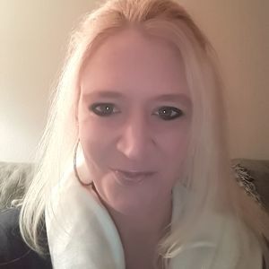 Meet your Posher, Cara